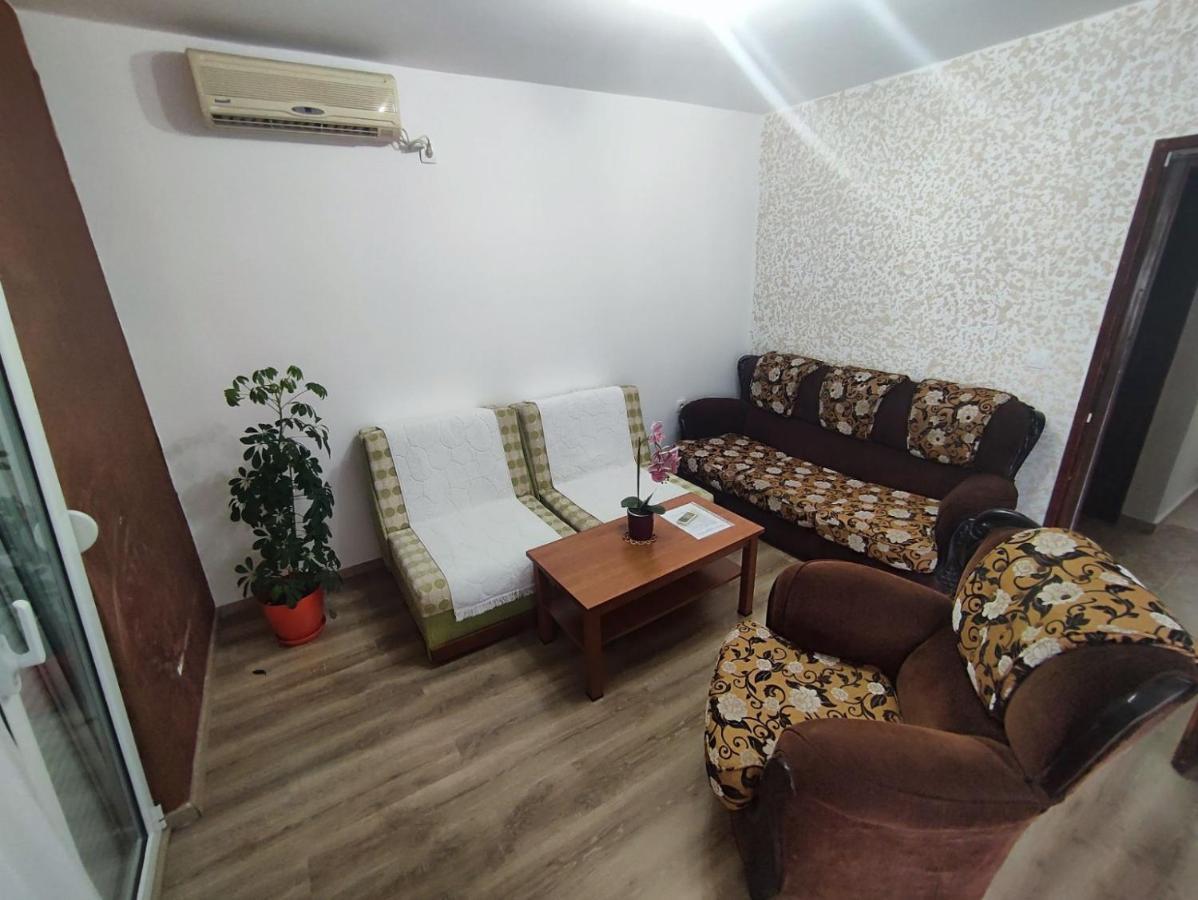 Apartmani Bellami Bečići Εξωτερικό φωτογραφία